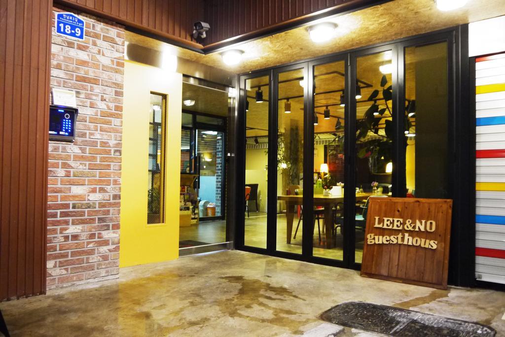 Lee & No Guesthouse Hongdae Seoul Exterior photo